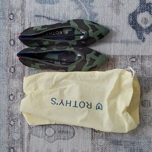 New Rothy' The Point Green Camo Flats Shoes Sz7.5